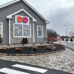 Dunkin' - Front exterior