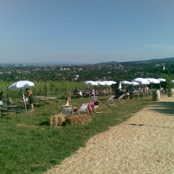 Am Strand Open Air Lounge am Maurerberg - Blick über Lieseing, Perchtoldsdorf, Kalksburg und Rodaun bis Kaltenleutgeben