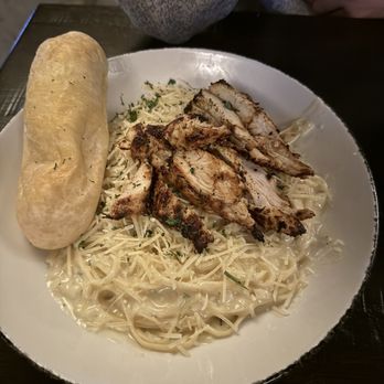 The Chimes - Chicken Alfredo - Wine Bars Near Me - Lafayette, Louisiana The Chimes - Chicken Alfredo - Wine Bars Near Me - Lafayette, Louisiana