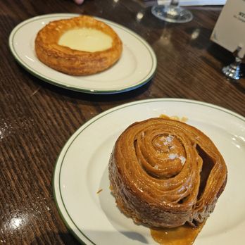 Sadelle's - Cream cheese pastries and sticky bun - Breakfast & Brunch Near Me - Las Vegas, Nevada Sadelle's - Cream cheese pastries and sticky bun - Breakfast & Brunch Near Me - Las Vegas, Nevada