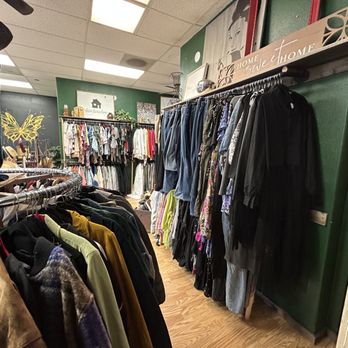 The Eclectic Closet - Thrift Stores Near Me - Roy, Washington The Eclectic Closet - Thrift Stores Near Me - Roy, Washington
