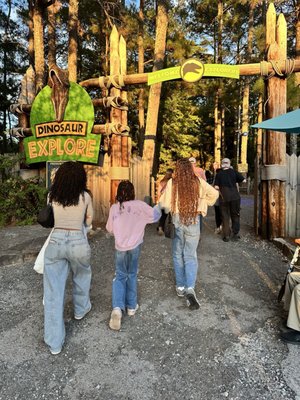 1000 Robert E Lee Blvd by null