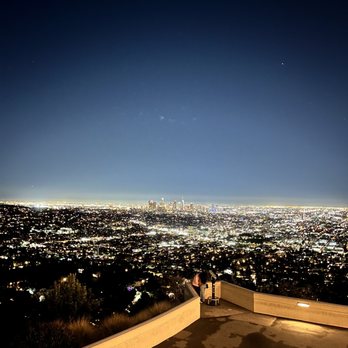 Griffith Observatory - At night - Observatories Near Me - Los Angeles, California Griffith Observatory - At night - Observatories Near Me - Los Angeles, California