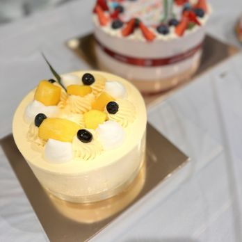 Artisan Boulanger - Mango mousse cake and a blueberry yogurt cake - Cafes Near Me - Palisades Park, New Jersey Artisan Boulanger - Mango mousse cake and a blueberry yogurt cake - Cafes Near Me - Palisades Park, New Jersey