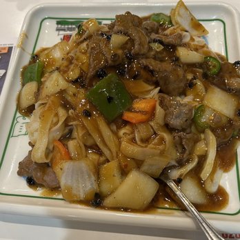 Hong Kong Cafe - Black bean beef chow fun - Hong Kong Style Cafe Near Me - Walnut, California Hong Kong Cafe - Black bean beef chow fun - Hong Kong Style Cafe Near Me - Walnut, California