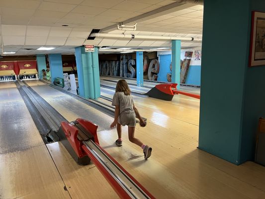 Atomic Bowl Duckpin by null