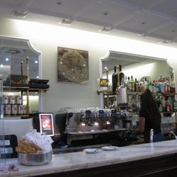 Nuovo Caffè Greco - Counter