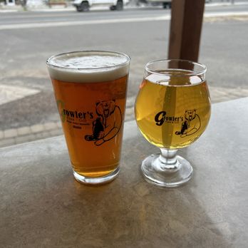 Growler's Pizza & Grill - Adult drinks - Pizza Near Me - McCall, Idaho