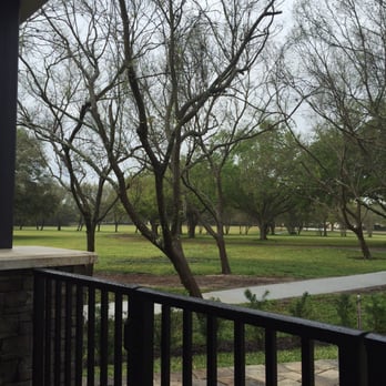 Another Broken Egg Cafe - Outdoor patio view - Cafes Near Me - Lake Mary, Florida