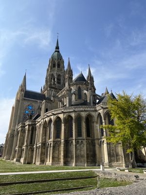 Notre-Dame de Bayeux by null