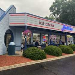 Bubbles Ice Cream Parlor - Exterior