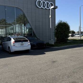 Audi Pacific - On corner of Hawthorne Blvd and Spencer Street - Car Dealers Near Me - Torrance, California Audi Pacific - On corner of Hawthorne Blvd and Spencer Street - Car Dealers Near Me - Torrance, California