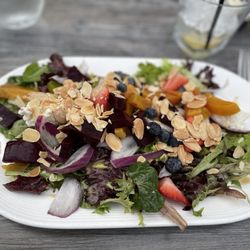 Magnolia’s On The Bay - Roasted beet salad