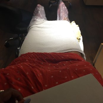 Royal Nails and Day Spa - This is my "paraffin dip" with a cold towel and the bags not closed  after waiting 2 hours for service I got this - Nail Salons Near Me - Woodbridge, Virginia