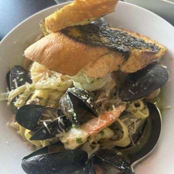 Tres Muchachos - Pesto and White Wine Seafood Pasta - Breakfast & Brunch Near Me - Costa Mesa, California
