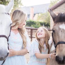Windmill Stables - Family photo shoot