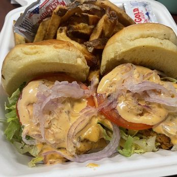 Serendipity Mobile Catering - Crab cake sandwiches - Food Trucks Near Me - Indianapolis, Indiana