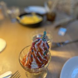 Ema - Frozen Greek Yogurt