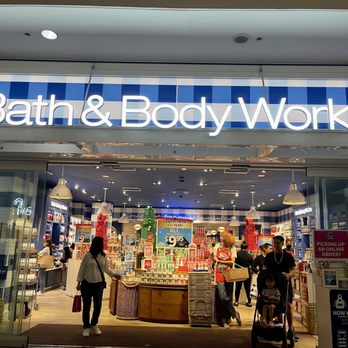 Bath & Body Works - store sign - Cosmetics & Beauty Supply Near Me - Honolulu, Hawaii Bath & Body Works - store sign - Cosmetics & Beauty Supply Near Me - Honolulu, Hawaii