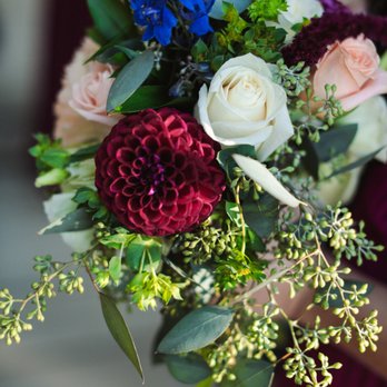 Full Bloom Flowers and Plants - Bridesmaid Bouquet, Oct. 2016 - Florists Near Me - Wenatchee, Washington Full Bloom Flowers and Plants - Bridesmaid Bouquet, Oct. 2016 - Florists Near Me - Wenatchee, Washington