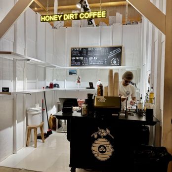 Honey Dirt Coffee - Coffee Roasteries Near Me - Ferndale, Michigan Honey Dirt Coffee - Coffee Roasteries Near Me - Ferndale, Michigan
