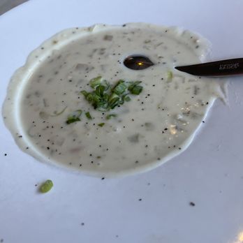 The Dead Fish - Clam chowder - Seafood Near Me - Crockett, California