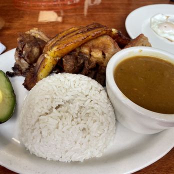 Mi Pueblo Restaurant & Bakery - Mini Bandeja Montanera - Bakeries Near Me - Bridgeport, Connecticut Mi Pueblo Restaurant & Bakery - Mini Bandeja Montanera - Bakeries Near Me - Bridgeport, Connecticut