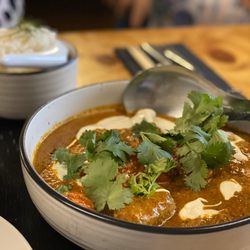 Moon & Mountain - Butter chicken