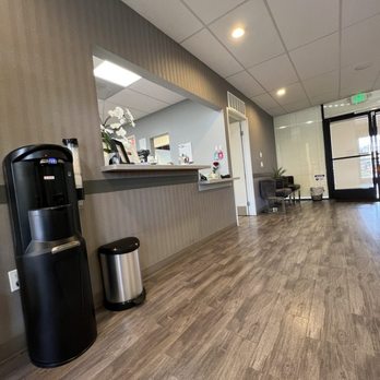 MLC Health Group - Front office/waiting area - Chiropractors Near Me - Reseda, California MLC Health Group - Front office/waiting area - Chiropractors Near Me - Reseda, California