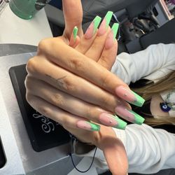 Palace Nail