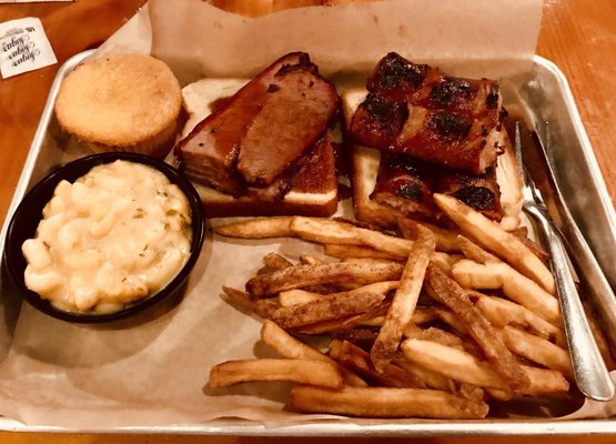Famous Dave's Bar-B-Que by null