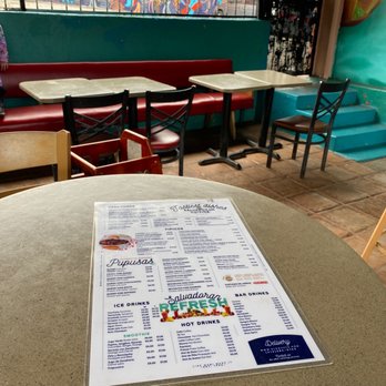 Cojutepeque Restaurant - No hay nadien en este lugar. Pésimo servicio - Salvadoran Near Me - Los Angeles, California