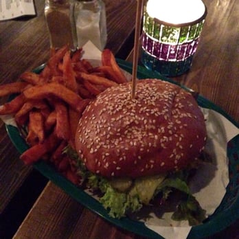 Wilhelms-Burger - The Mayas and sweet potatoes - Burgers Near Me - Berlin, BE Wilhelms-Burger - The Mayas and sweet potatoes - Burgers Near Me - Berlin, BE