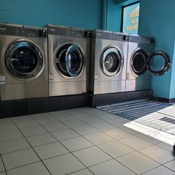 Oyster Bay Laundromat - Washing Machines