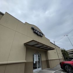 Alamo City Liquor - Outside