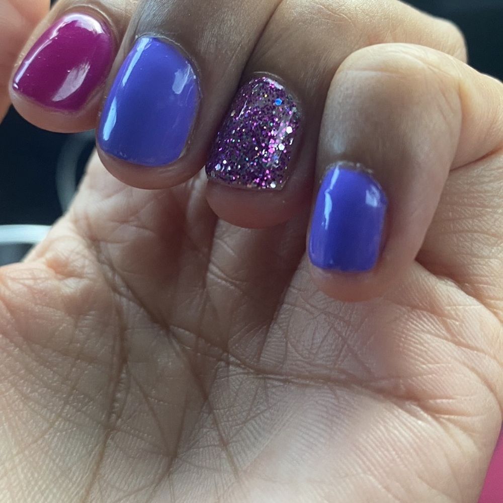 A-La-Mode Nails - Nail Salons Near Me - Woodland Park, New Jersey