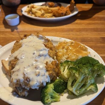 Cheddar's Scratch Kitchen - My dinner - Comfort Food Near Me - San Antonio, Texas Cheddar's Scratch Kitchen - My dinner - Comfort Food Near Me - San Antonio, Texas