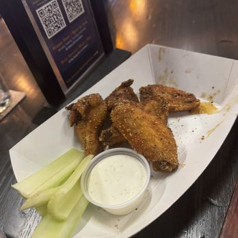 Pompano Beach Brewing Company - Honey Sriracha wings were DELICIOUS!!! - Breweries Near Me - Pompano Beach, Florida Pompano Beach Brewing Company - Honey Sriracha wings were DELICIOUS!!! - Breweries Near Me - Pompano Beach, Florida
