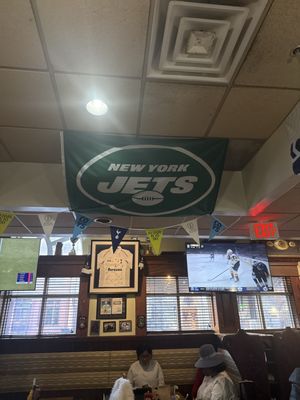 Irish Channel Restaurant & Pub by null