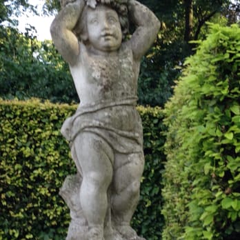 Kasteel de Haar - One of the many statutes in the gardens - Museums Near Me - Vleuten-De Meern, Utah Kasteel de Haar - One of the many statutes in the gardens - Museums Near Me - Vleuten-De Meern, Utah