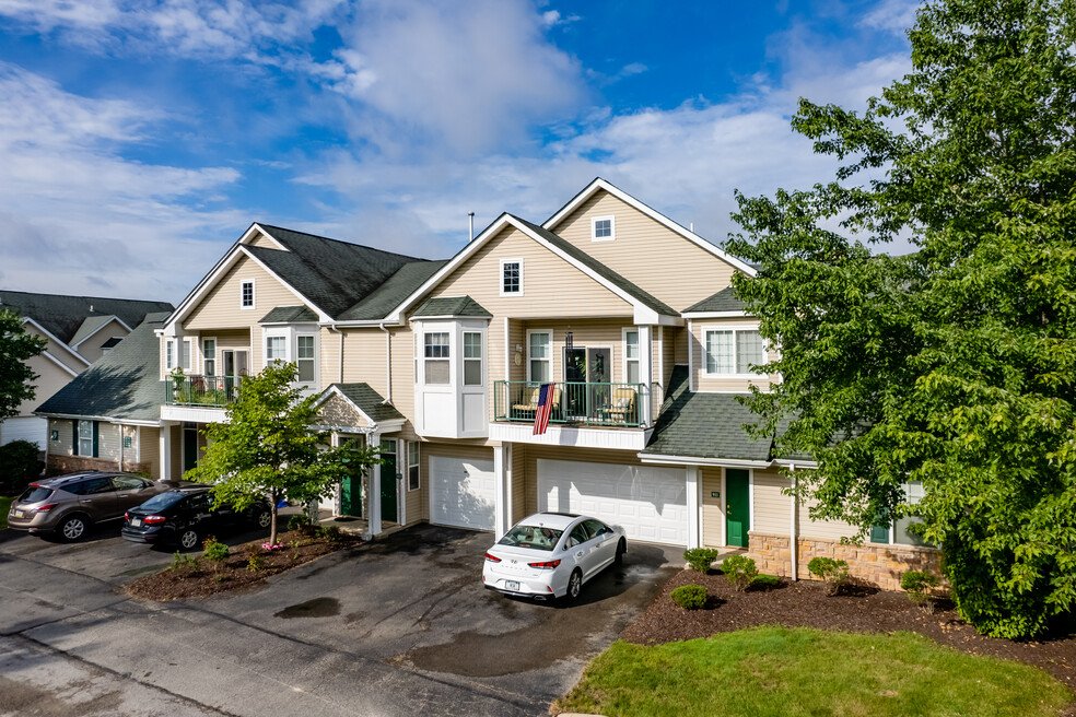 THE FAIRWAY AT SOUTHPOINTE Updated June 2024 13 Photos 422 Eagle