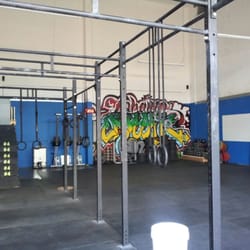 Lahaina Crossfit - Pull up racks.