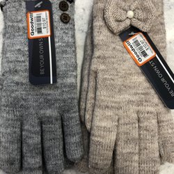 Goodwill Industries - Got these adorbs lined warm gloves with the pearlized bow
