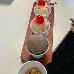 Boozy B’s - My friends awesome looking flight. What i expected, but not what i got. See my other pic.