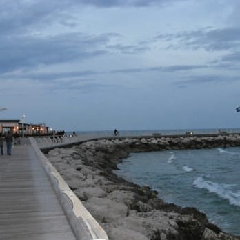 Moletto - Ancora 100 metri e si mangia!! - Italian Near Me - Pesaro, 57 Moletto - Ancora 100 metri e si mangia!! - Italian Near Me - Pesaro, 57