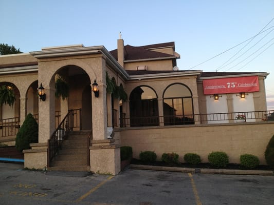 Minard's Spaghetti Inn by null