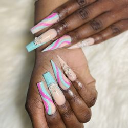Ryan’s Nails  - Acrylic Full Set and Design