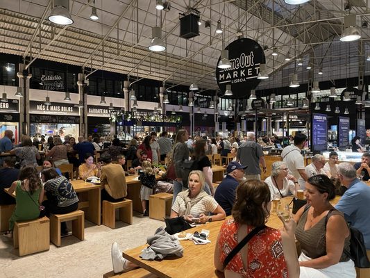 Time Out Market by null