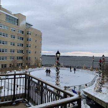 The Edgewater Hotel - Rink day - Hotels Near Me - Madison, Wisconsin The Edgewater Hotel - Rink day - Hotels Near Me - Madison, Wisconsin