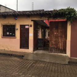 Comida Thai - View from the outside. We drove past it the first time and almost ate somewhere else, so glad we drove back around!